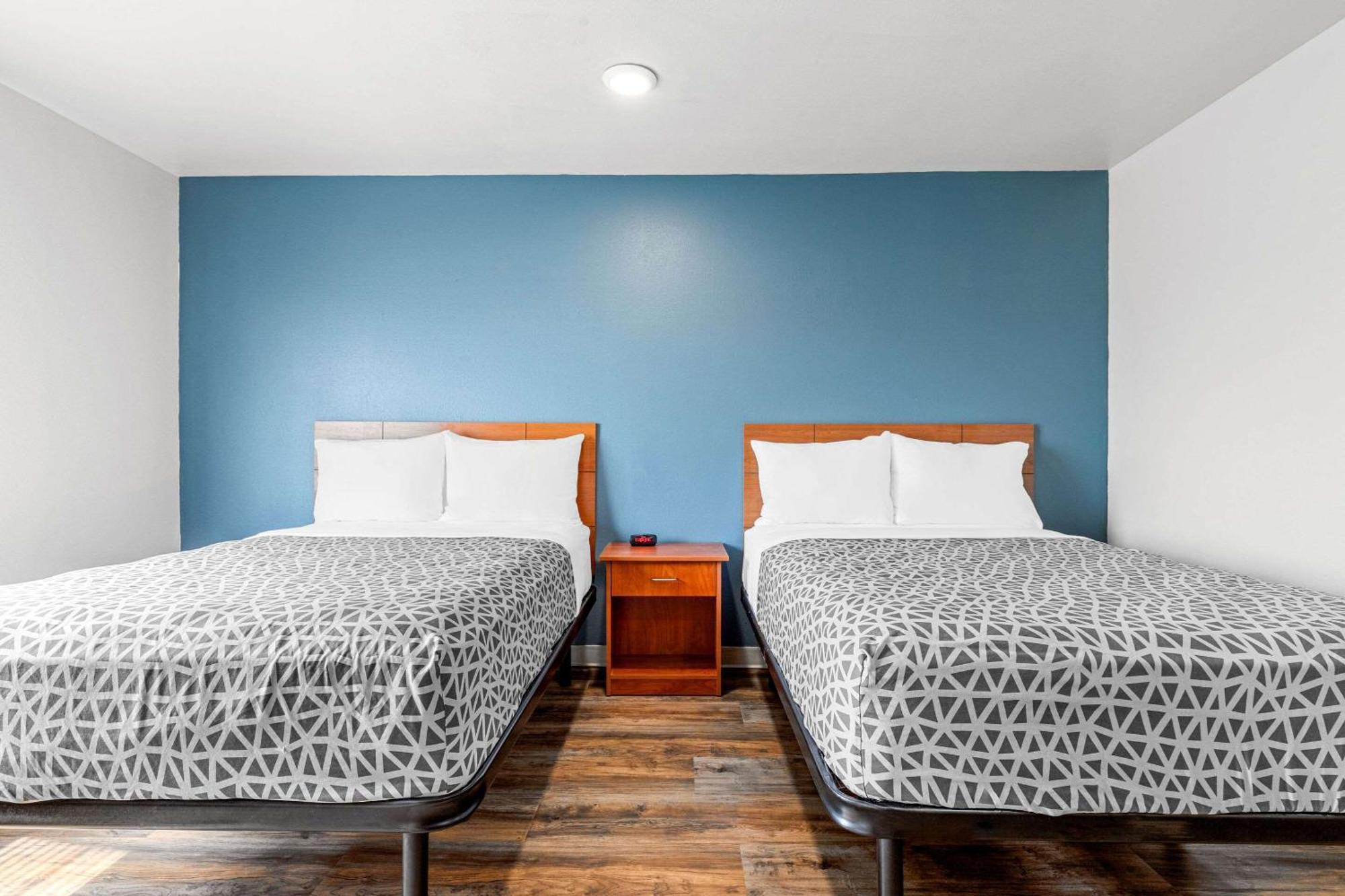 Woodspring Suites Тълса Екстериор снимка