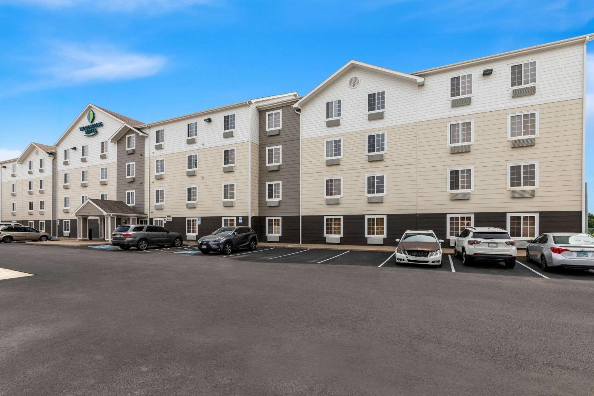 Woodspring Suites Тълса Екстериор снимка