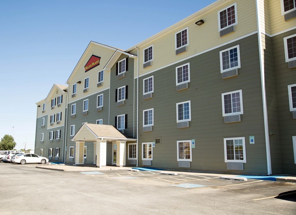 Woodspring Suites Тълса Екстериор снимка