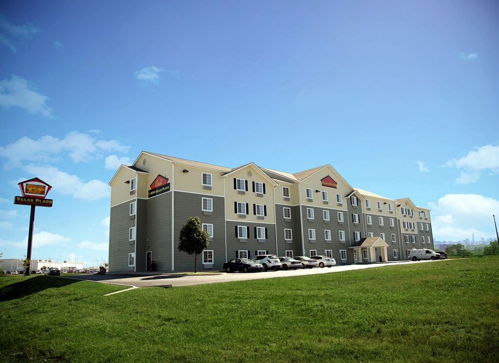 Woodspring Suites Тълса Екстериор снимка