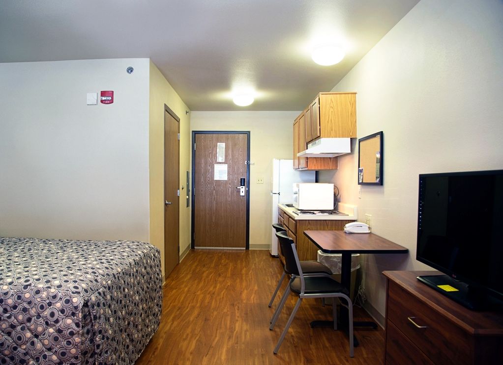 Woodspring Suites Тълса Стая снимка