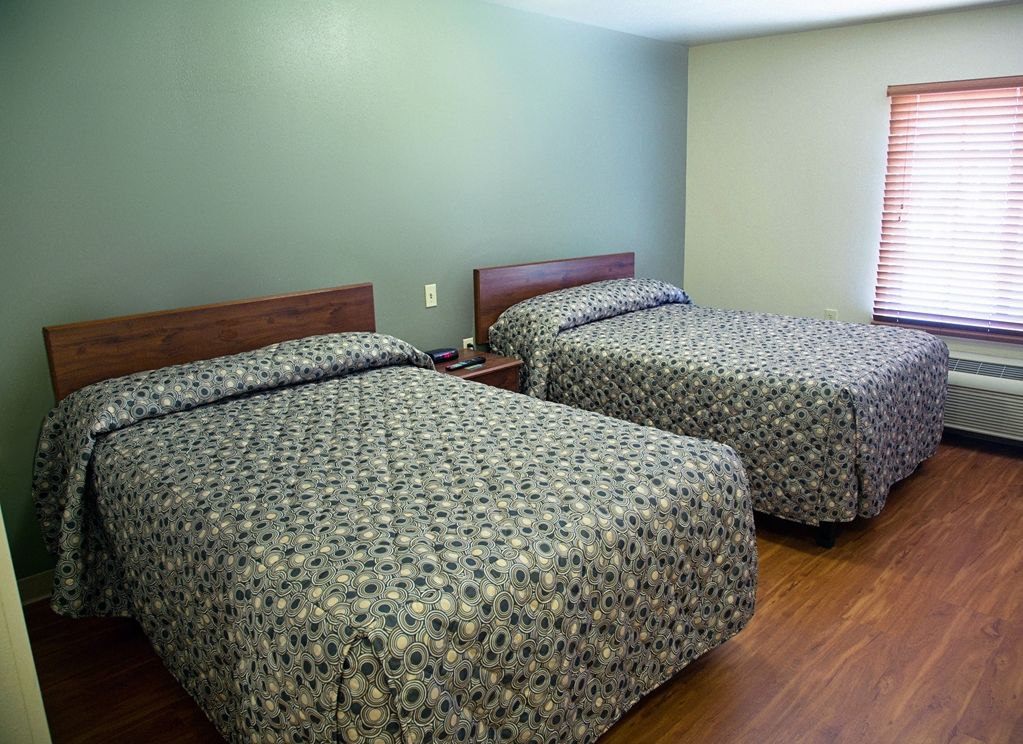 Woodspring Suites Тълса Стая снимка